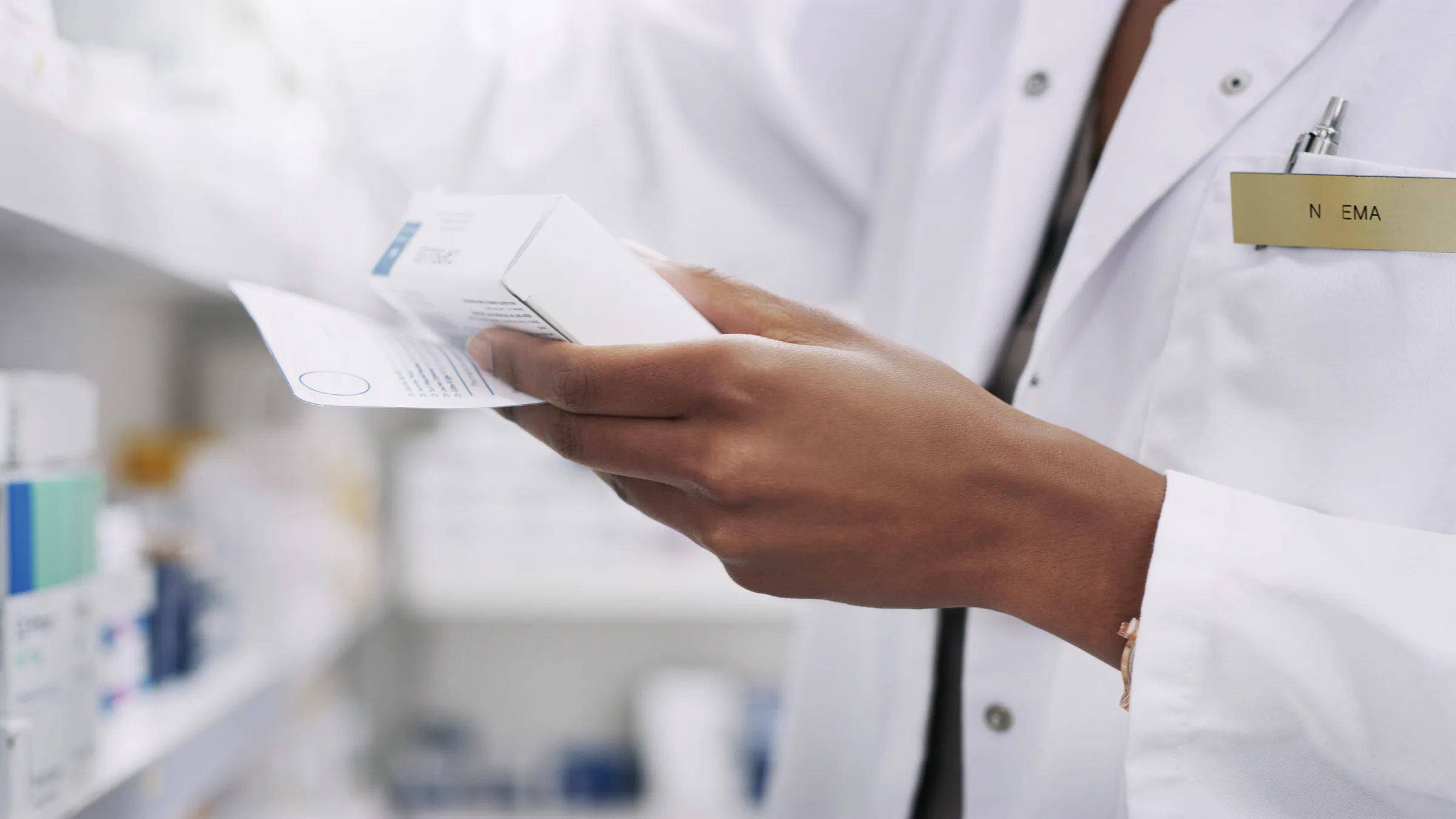 Medicamento de alto custo prescrito por médico